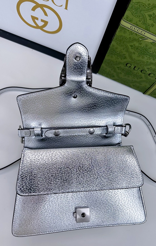 激安グッチバッグコピー着用イメージ